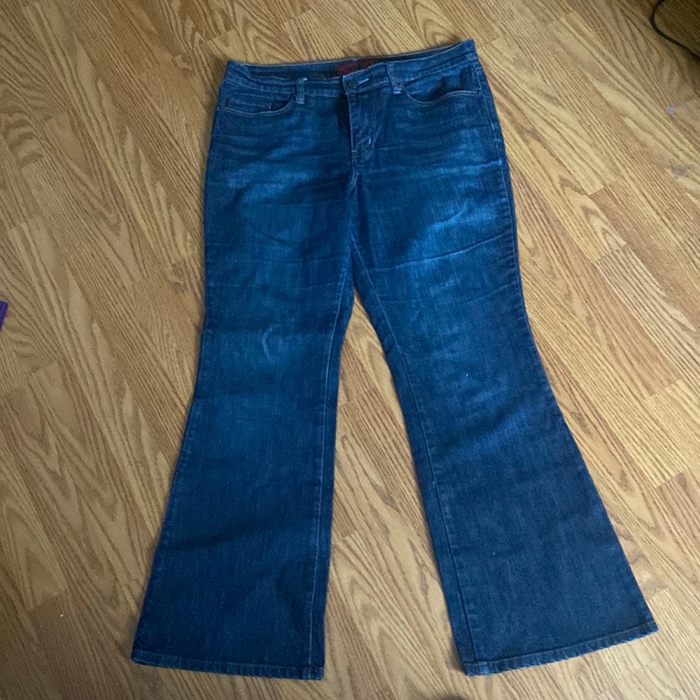 Flair leg dark blue jeans